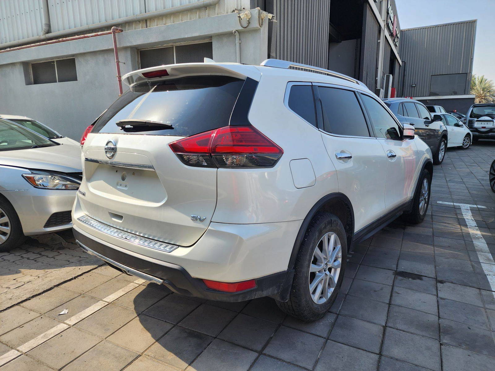 NISSAN ROGUE 2017 - Marhaba Auction Used Cars - Image 6