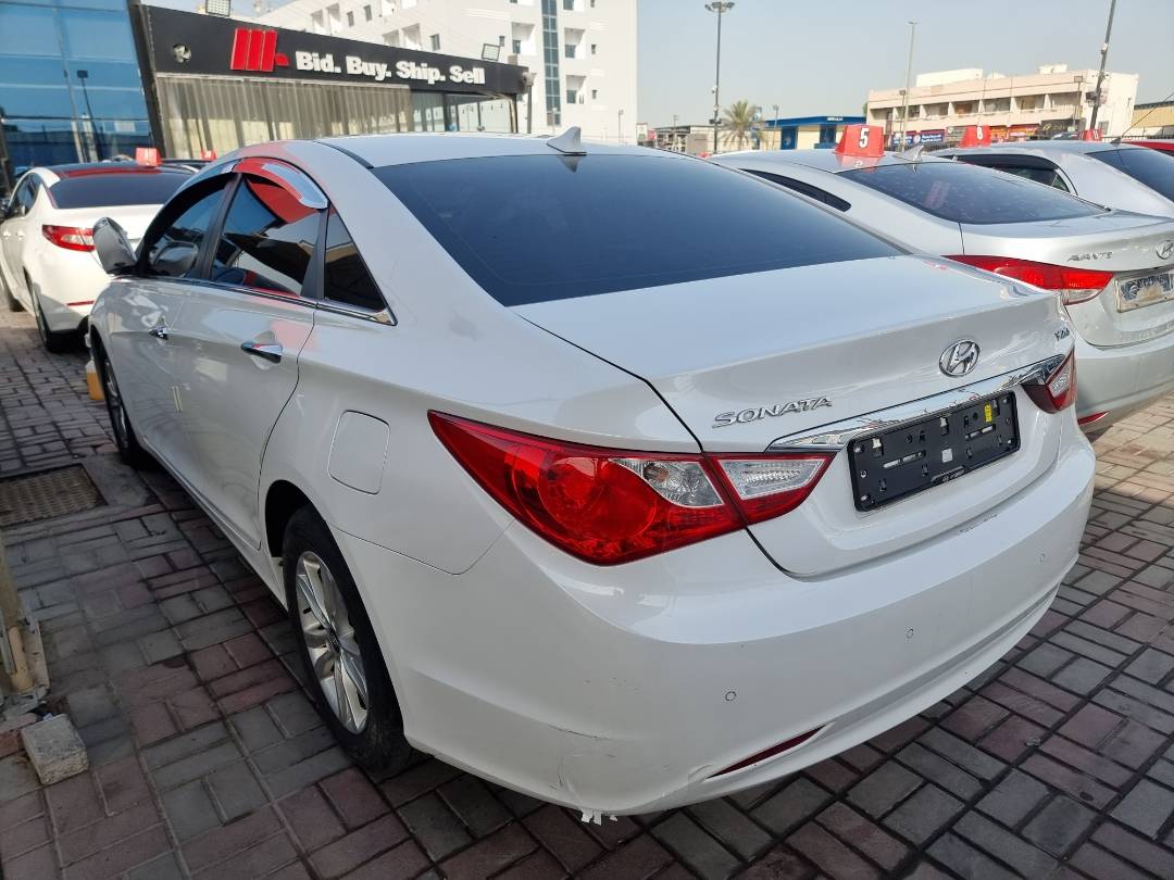2012 HYUNDAI SONATA — 220227 KM — Lot 2145798 — Main - Marhaba Auctions Used Cars - Image 4