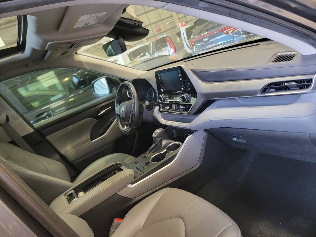 2021 TOYOTA HIGHLANDER — 102232 Miles — Lot 37821535 - Marhaba Auctions Used Cars - Image 6