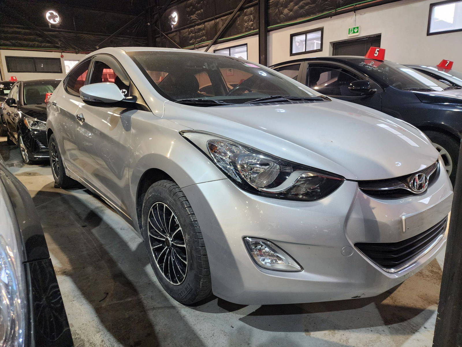 2011 HYUNDAI AVANTE — 213913 KM — Lot 057469 — Al Quoz - Marhaba Auctions Used Cars - Image 4