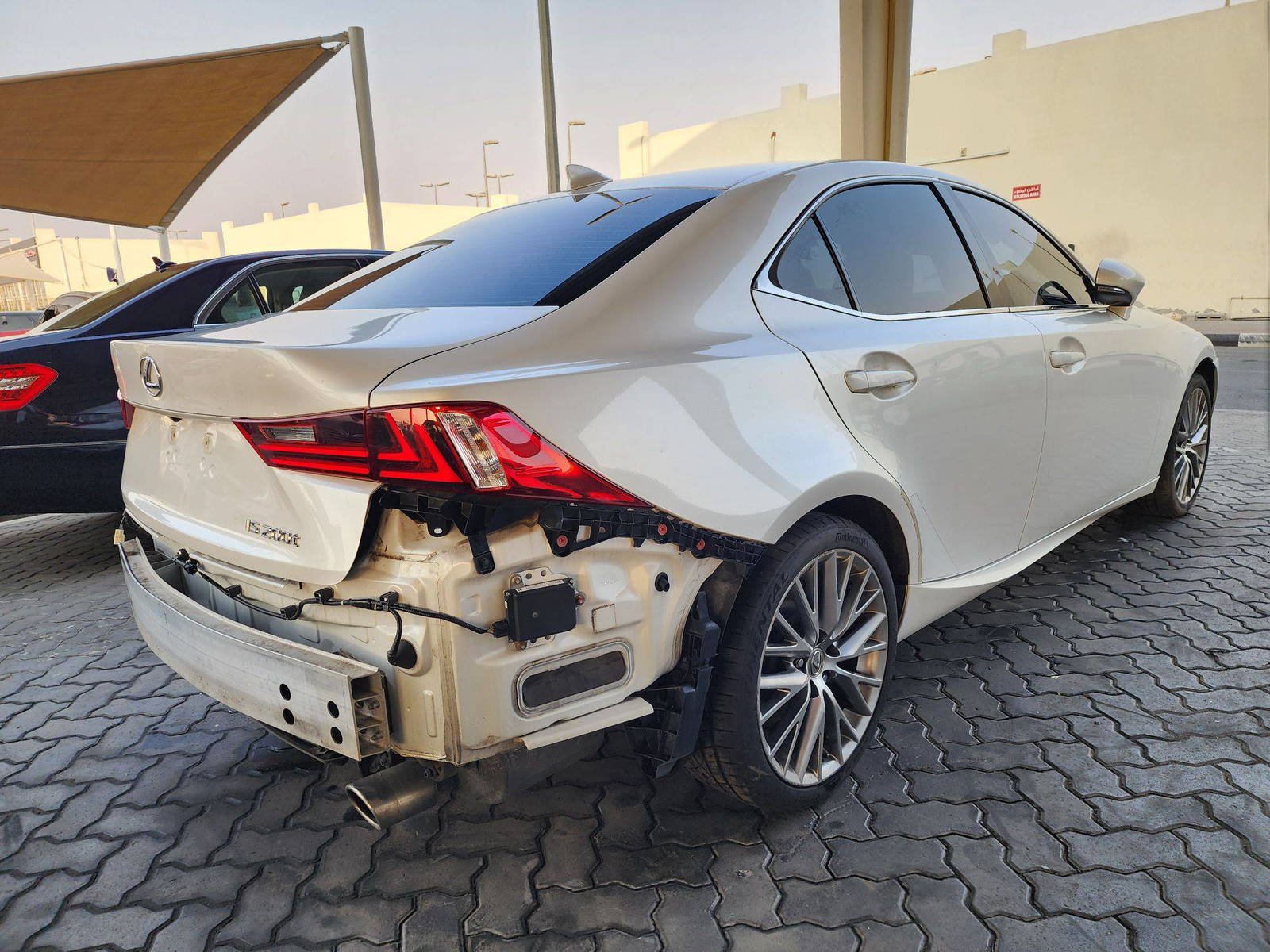 2016 LEXUS IS 200T — 91640 Miles — Lot G5026087 — Souq - Marhaba Auctions Used Cars - Image 5