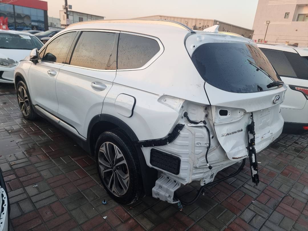 HYUNDAI SANTA FE 2019 - Marhaba Auction Used Cars - Image 9