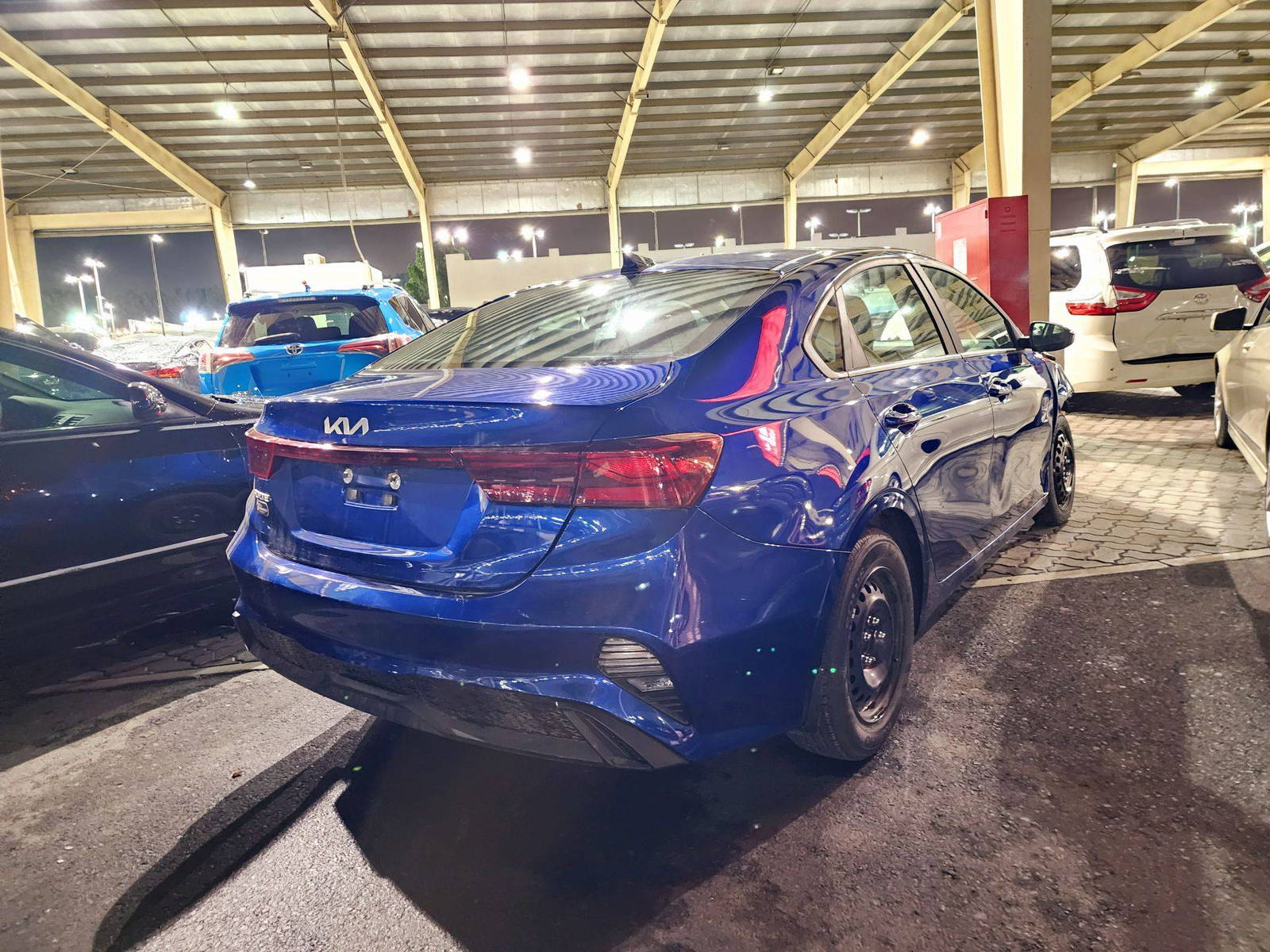 2022 KIA FORTE — 29853 KM — Lot 6NE462400 — Souq - Marhaba Auctions Used Cars - Image 3