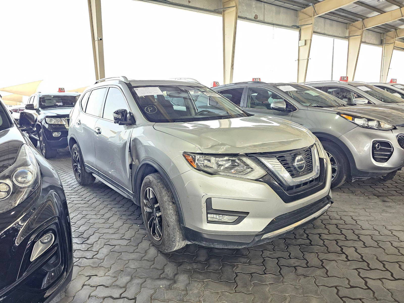 2018 NISSAN ROGUE — 124579 Miles — Lot V4JW317263 — Souq - Marhaba Auctions Used Cars - Image 4