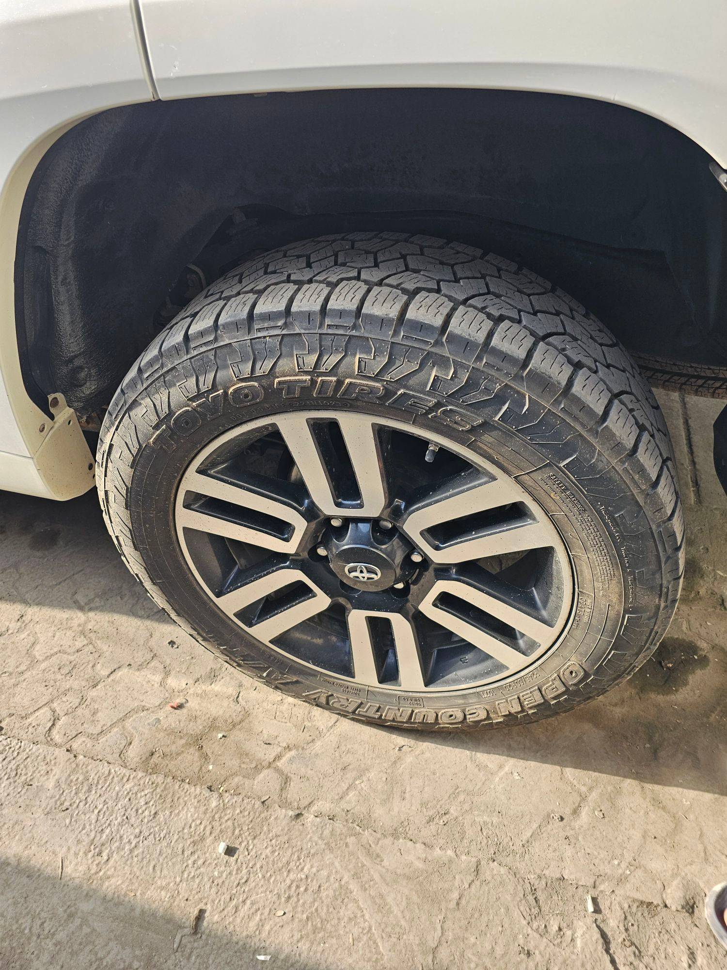 TOYOTA 4RUNNER SR5 2015 - Marhaba Auction Used Cars - Image 7