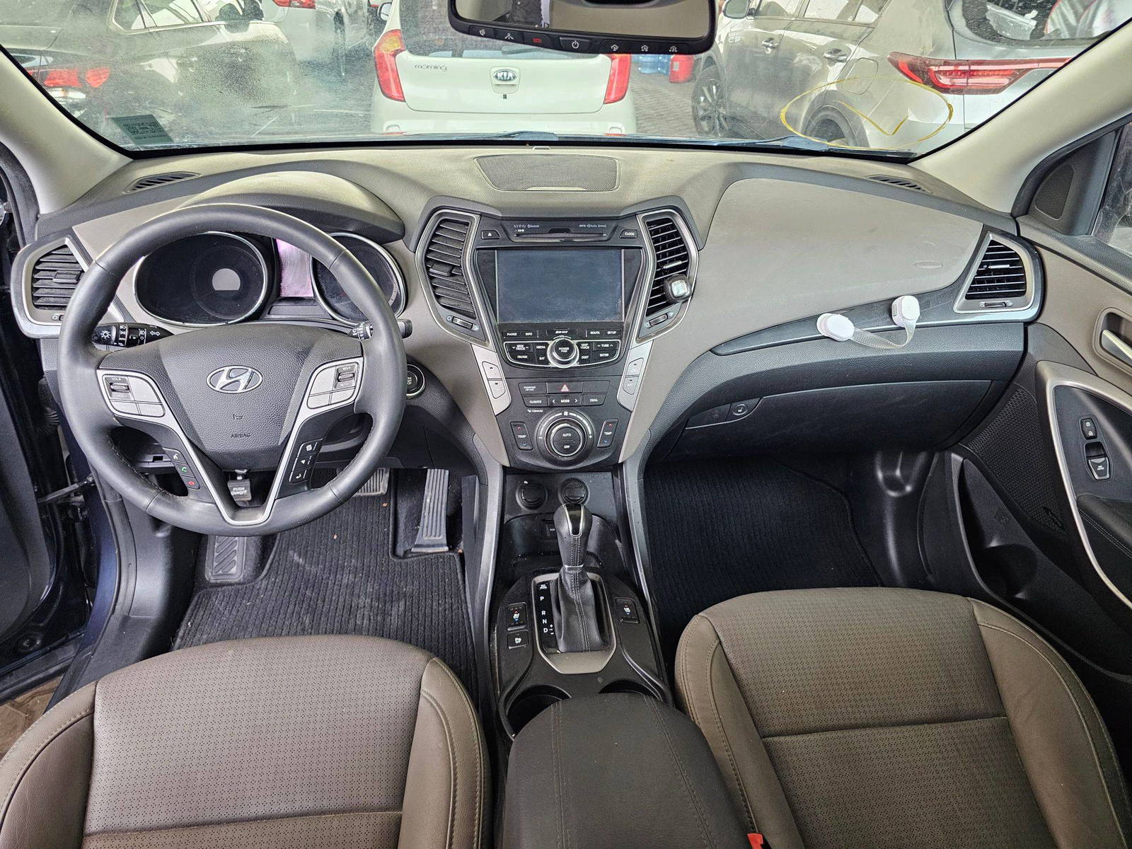 2016 HYUNDAI SANTA FE — 115624 Miles — Lot 4LA1GG361243 — Souq - Marhaba Auctions Used Cars - Image 6