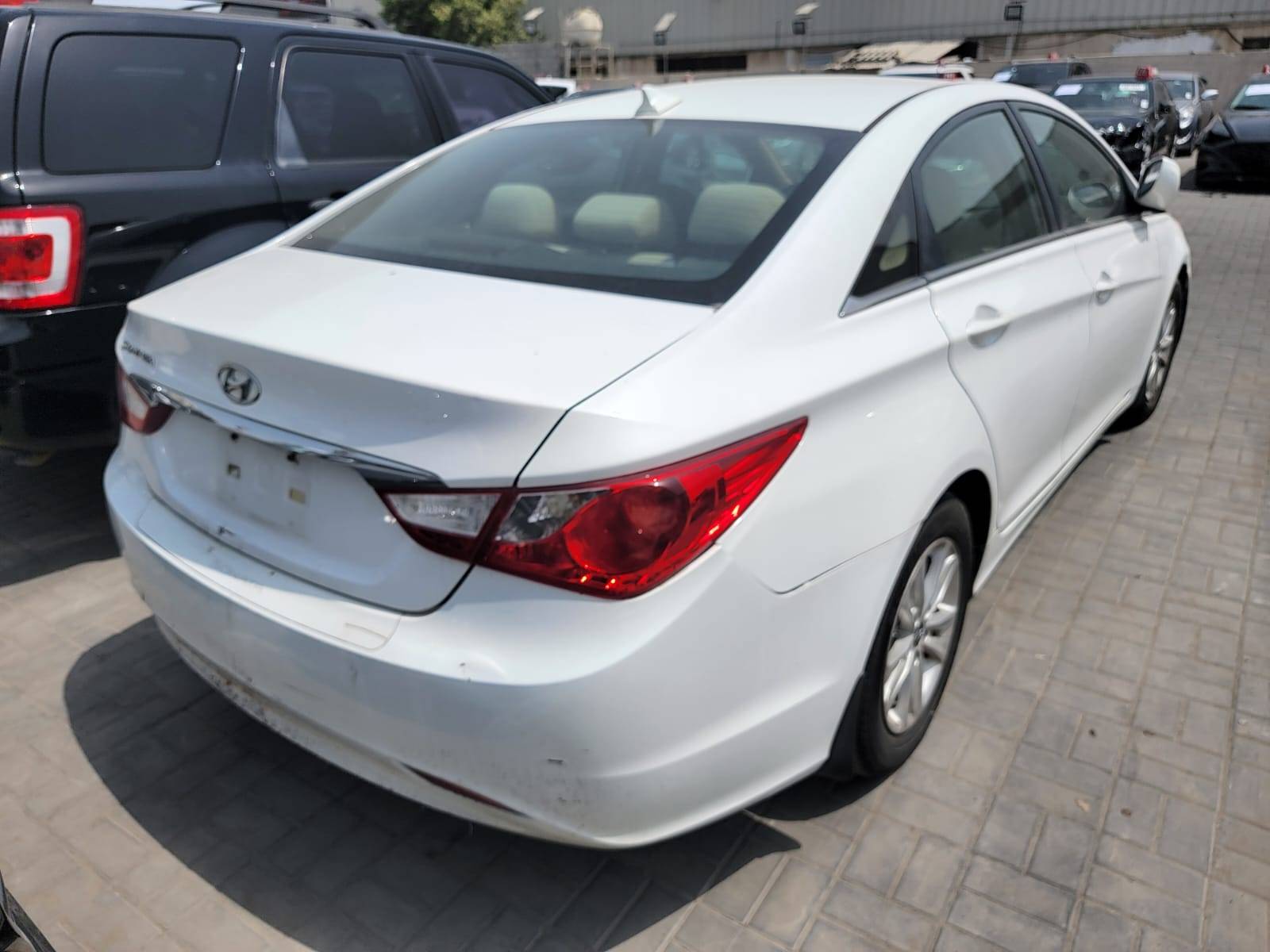 2013 HYUNDAI SONATA — 167733 Miles — Lot H731360 — Main - Marhaba Auctions Used Cars - Image 5