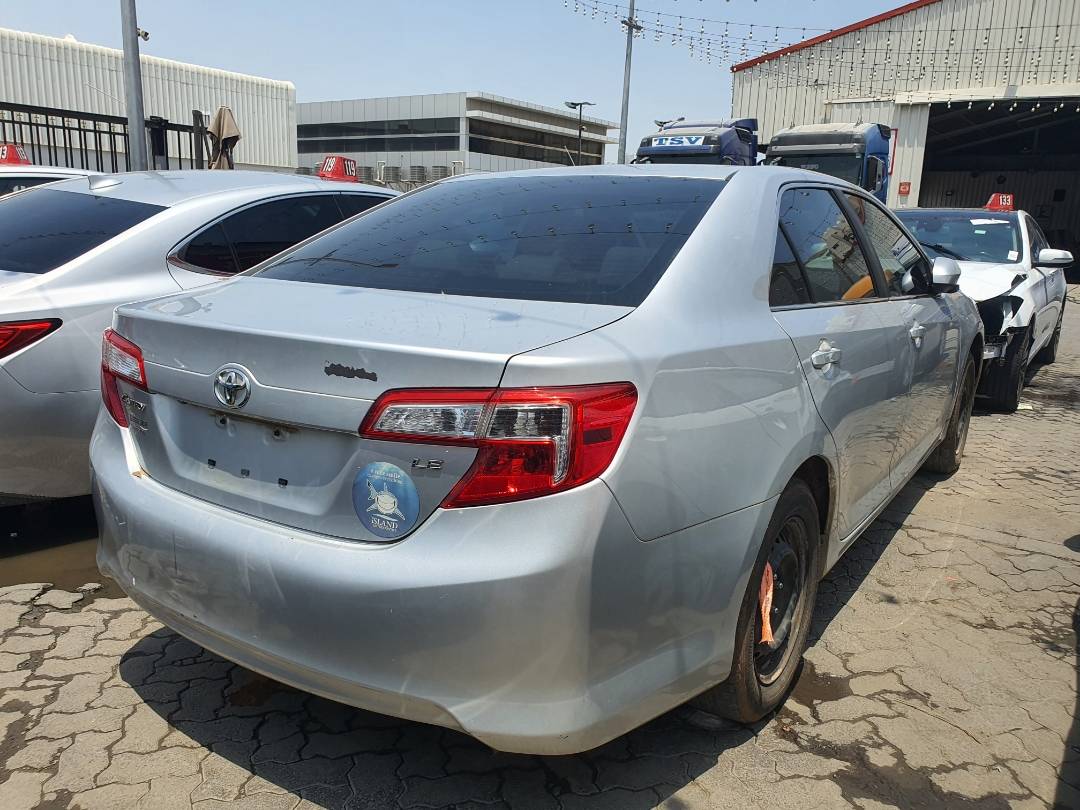 2014 TOYOTA CAMRY — 215724 Miles — Lot 43518484 — Souq - Marhaba Auctions Used Cars - Image 3