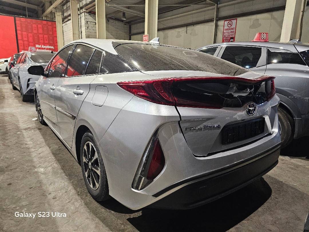 TOYOTA PRIUS PRIME