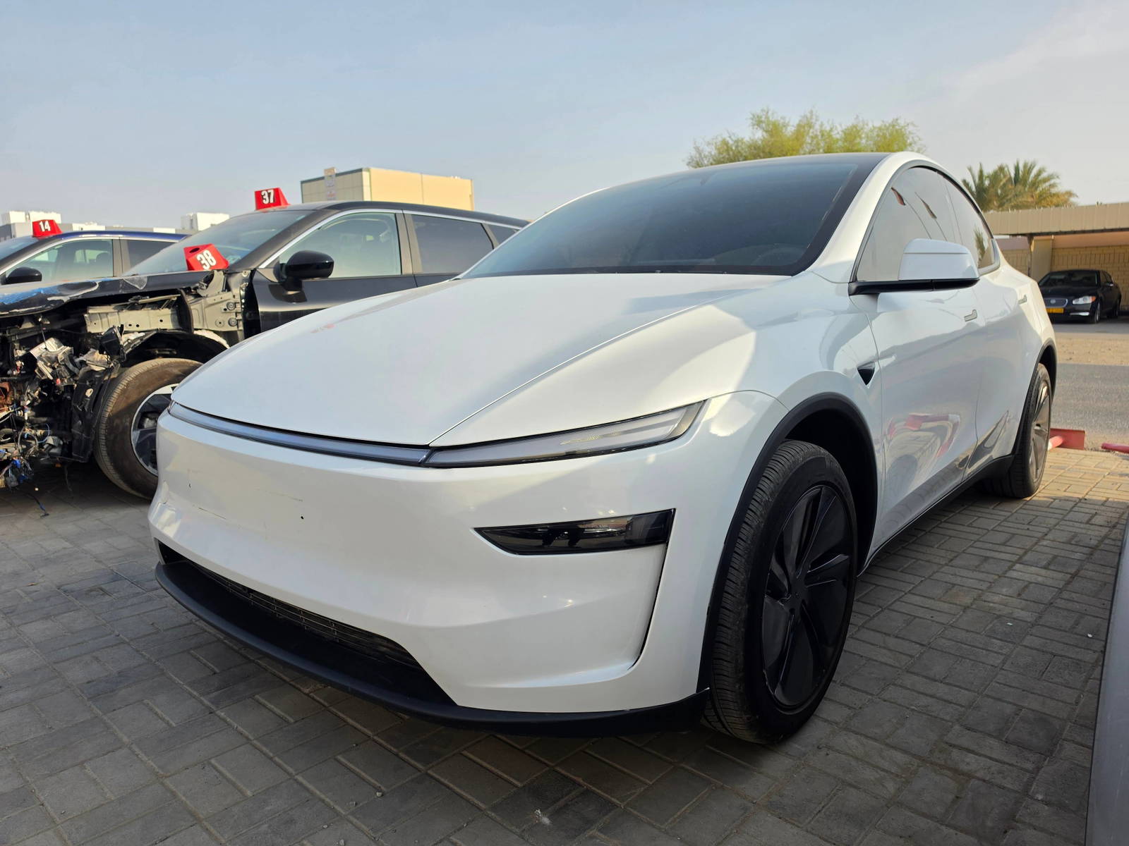 Tesla Model Y 2026 view 2