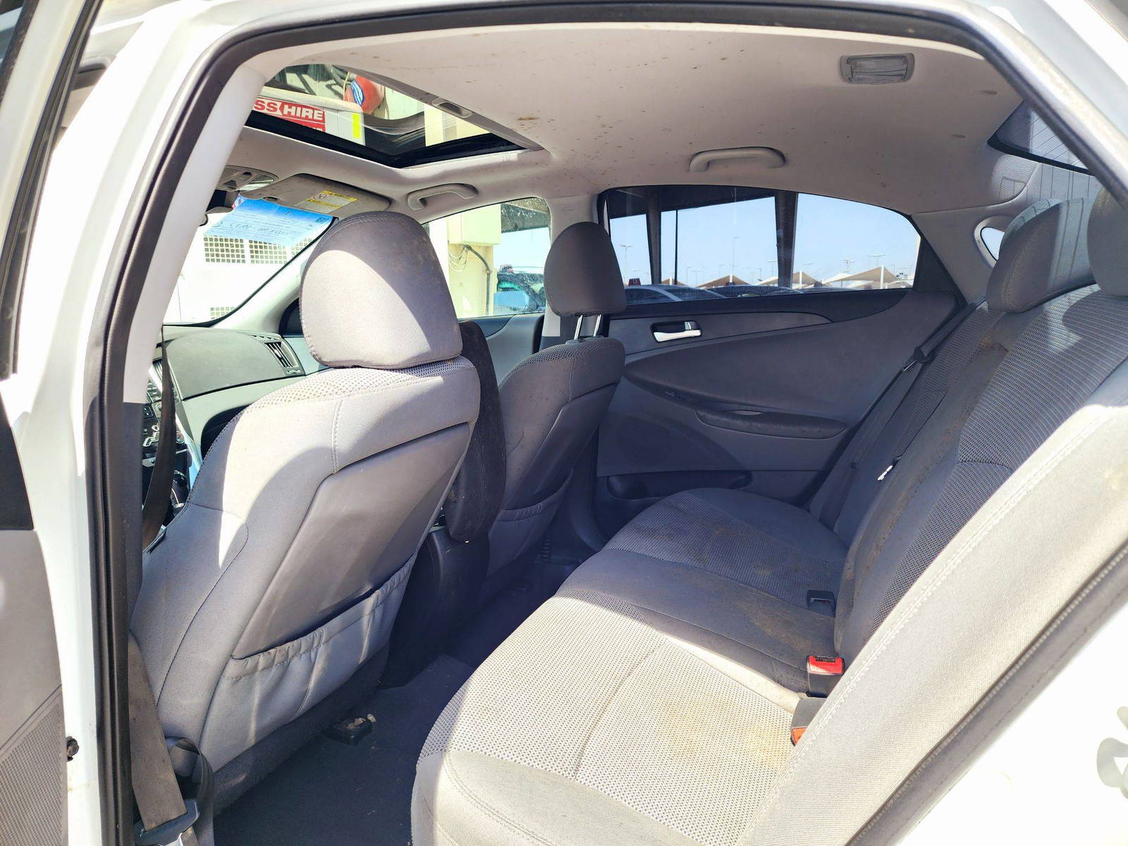 2013 HYUNDAI SONATA — 283966 KM — Lot 00817 — Souq - Marhaba Auctions Used Cars - Image 6