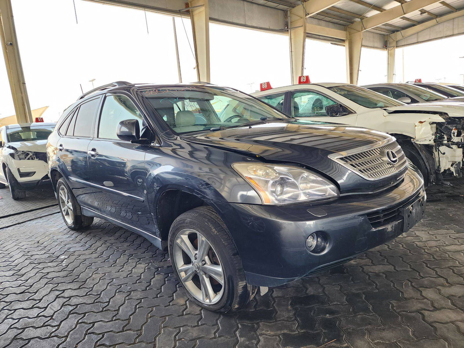 2008 LEXUS RX 400H — 125541 Miles — Lot 57639 — Souq - Marhaba Auctions Used Cars - Image 4