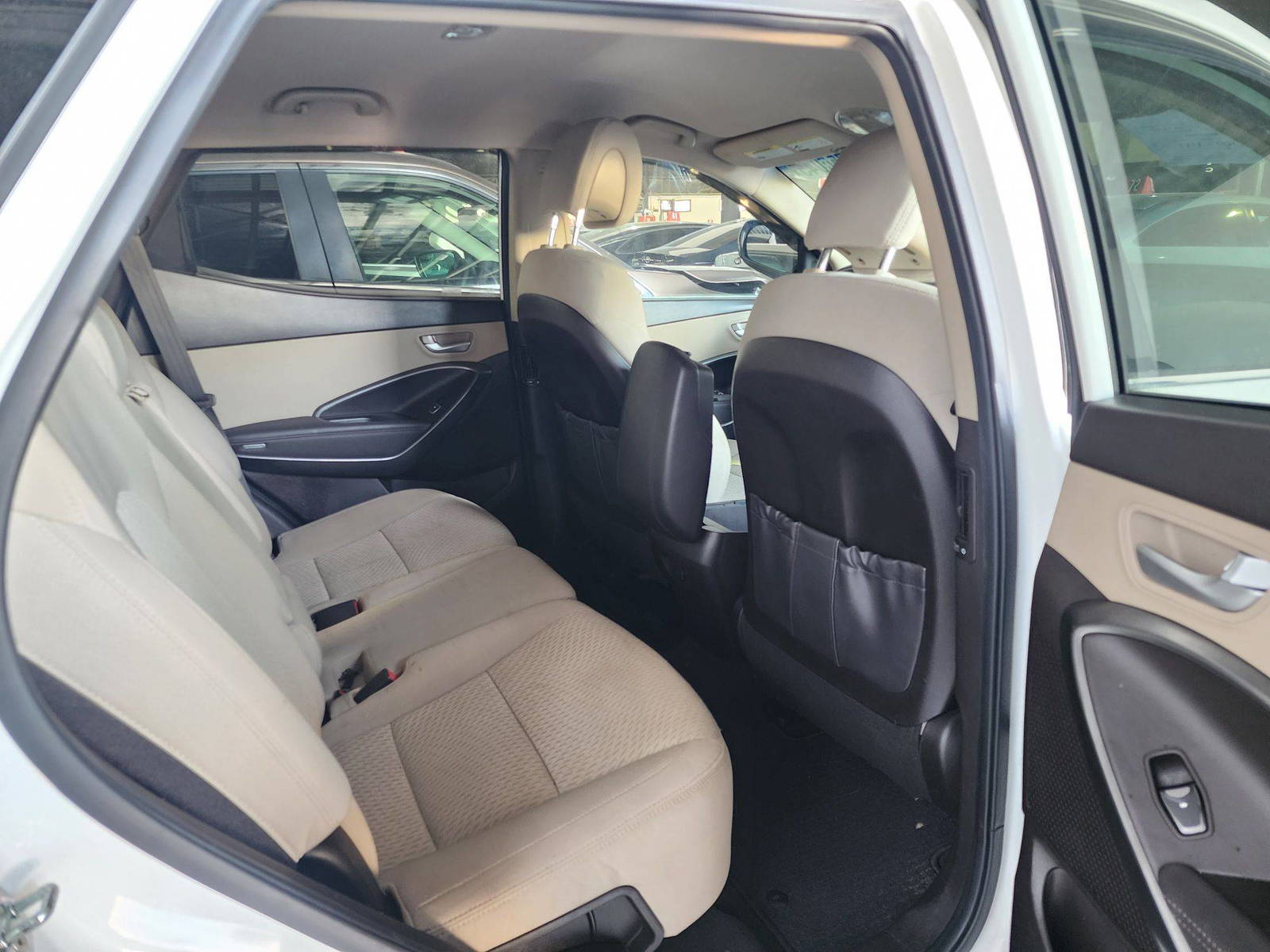 2017 HYUNDAI SANTA FE SPORT — 140037 Miles — Lot H019304 — Souq - Marhaba Auctions Used Cars - Image 7