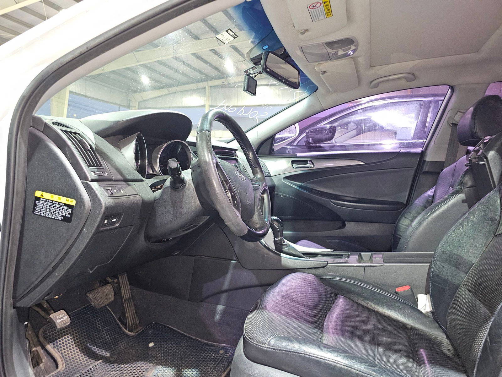 2012 HYUNDAI SONATA — 145024 KM — Lot 033494 — Souq - Marhaba Auctions Used Cars - Image 9