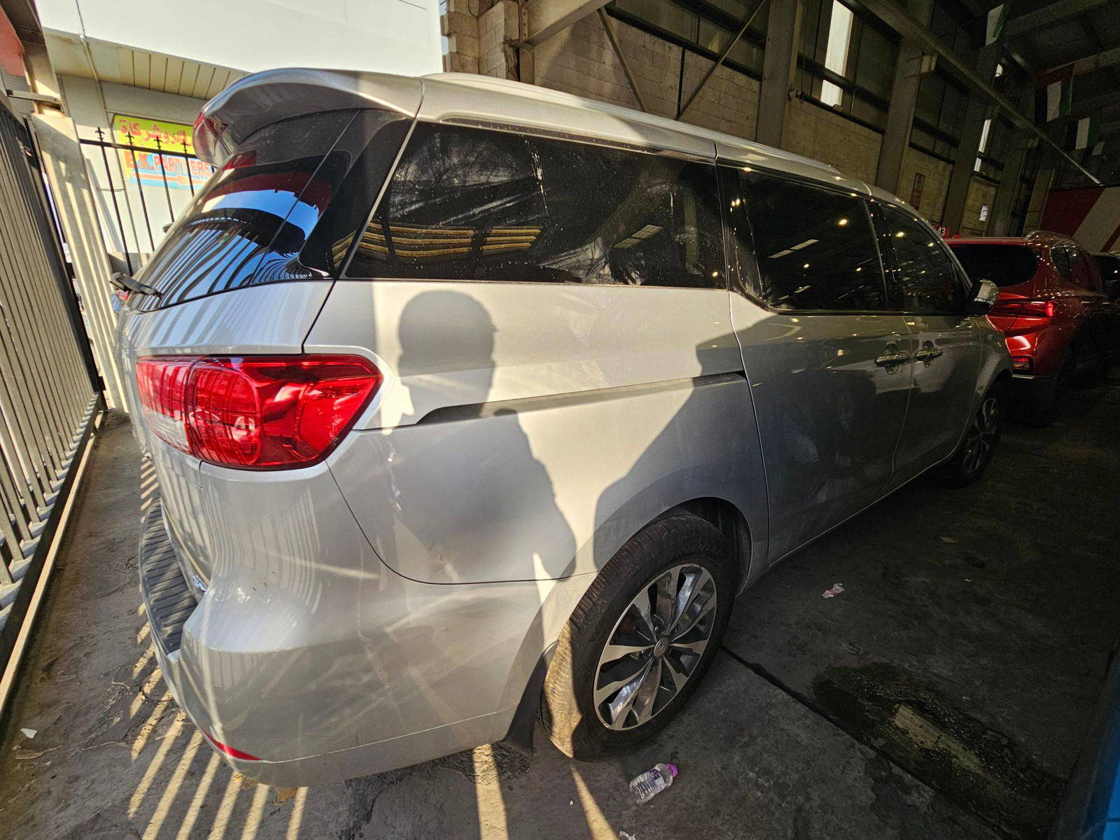 KIA SEDONA 2017 - Marhaba Auction Used Cars - Image 3