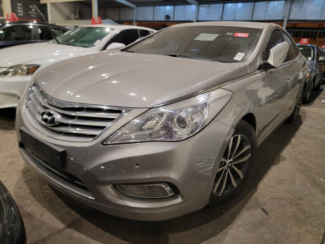 2012 HYUNDAI GRANDEUR — 267378 KM — Lot 1CBCA205842 — Main - Marhaba Auctions Used Cars - Image 5