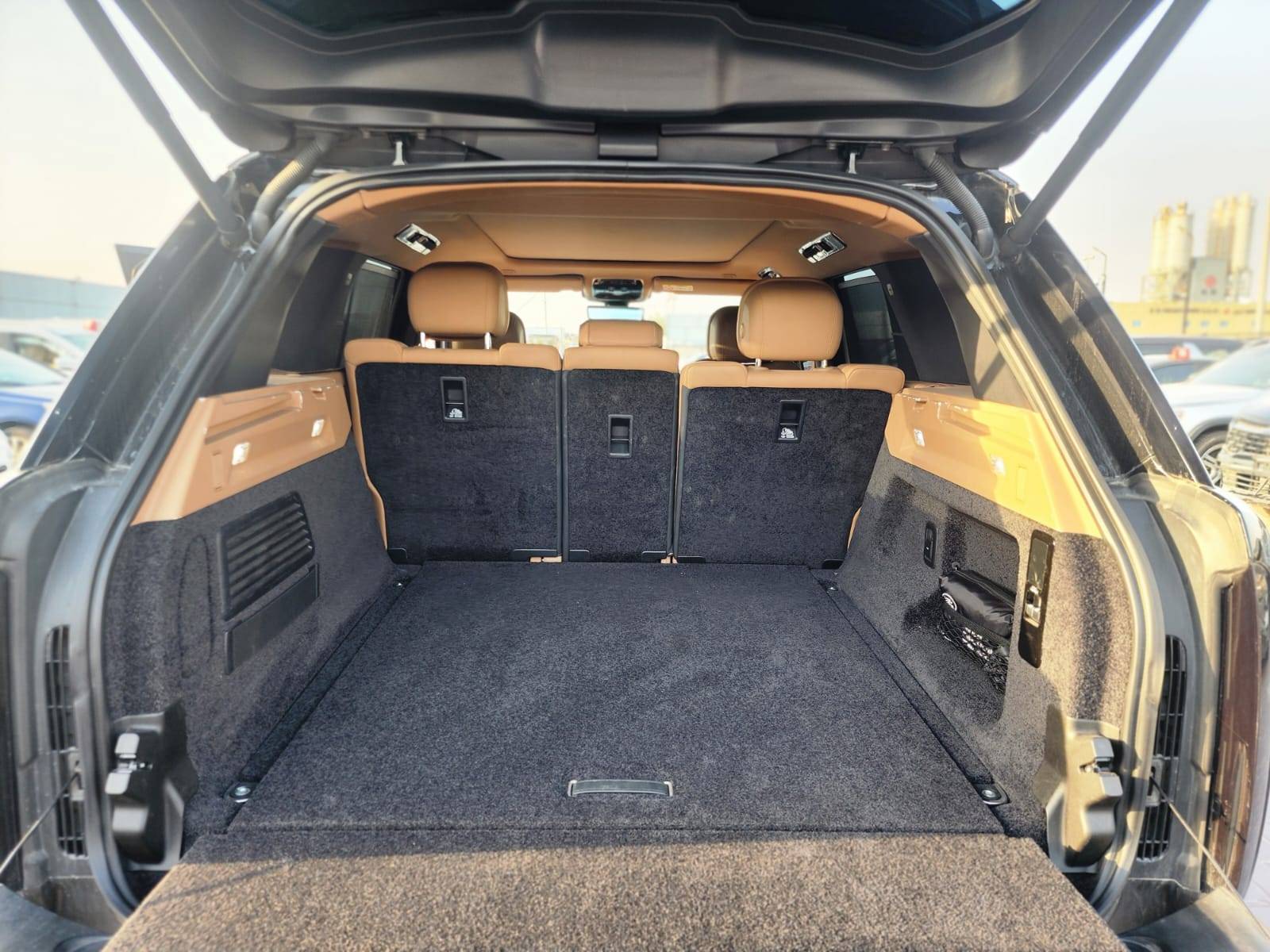 2023 LAND ROVER RANGE ROVER VOGUE — sold — 55297 KM — Lot 6PA027582 - Marhaba Auctions Used Cars - Image 13