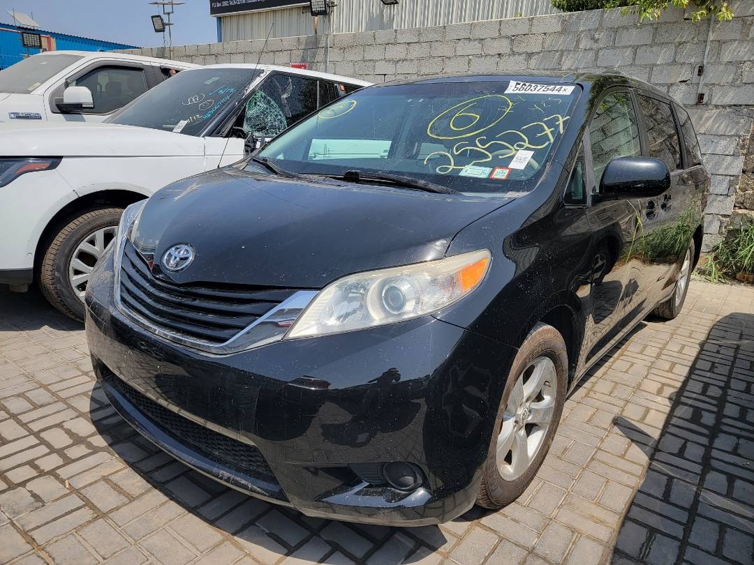 2012 TOYOTA SIENNA — 206691 Miles — Lot 255277 — Main - Marhaba Auctions Used Cars - Image 4