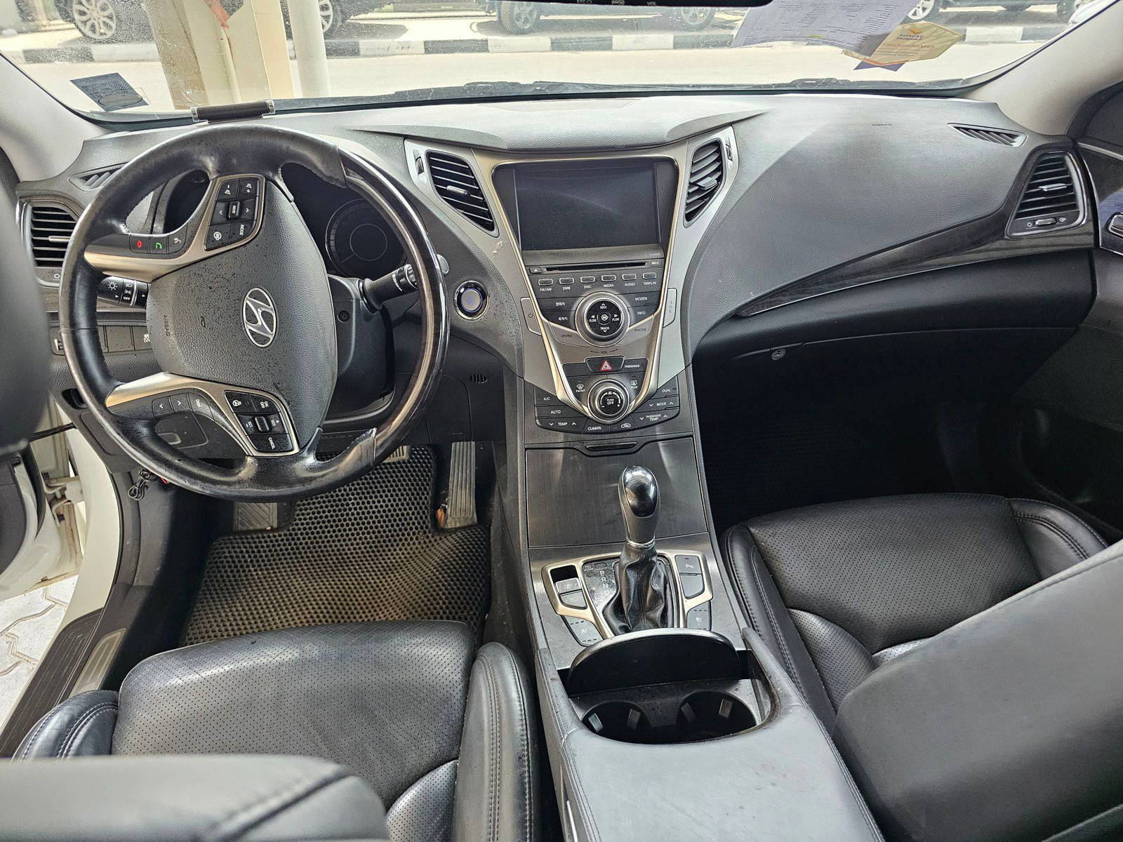 2013 HYUNDAI GRANDEUR — 226584 KM — Lot 234940 — Souq - Marhaba Auctions Used Cars - Image 6