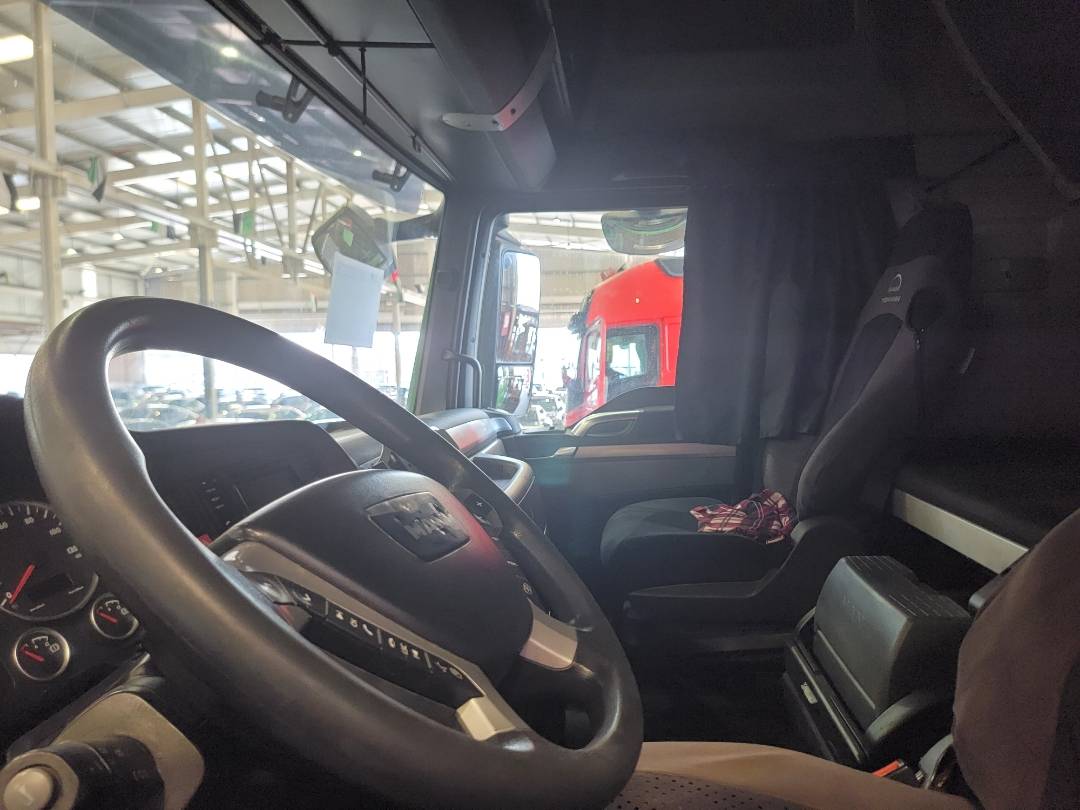 2015 MAN MAN TRUCK — 892789 KM — Lot M664972 — Main - Marhaba Auctions Used Cars - Image 8