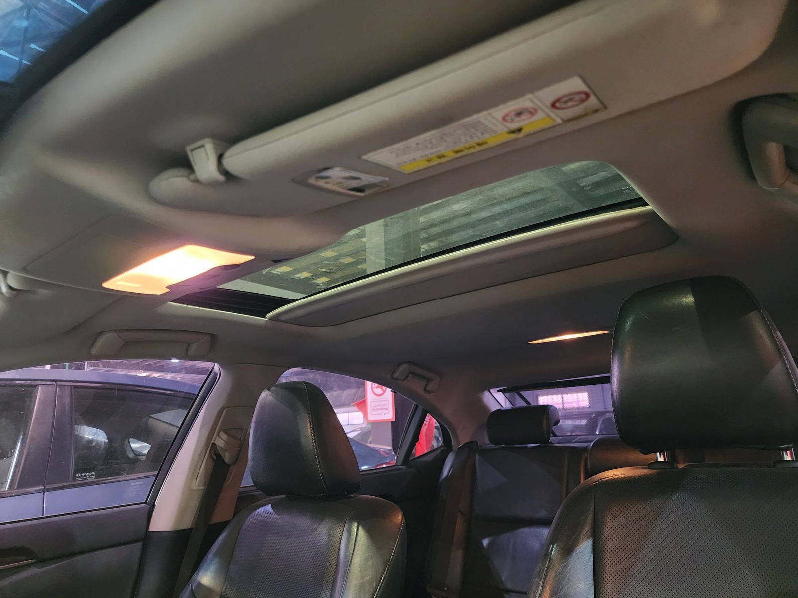 2013 LEXUS ES 300H — 146267 KM — Lot 215487 — Souq - Marhaba Auctions Used Cars - Image 10