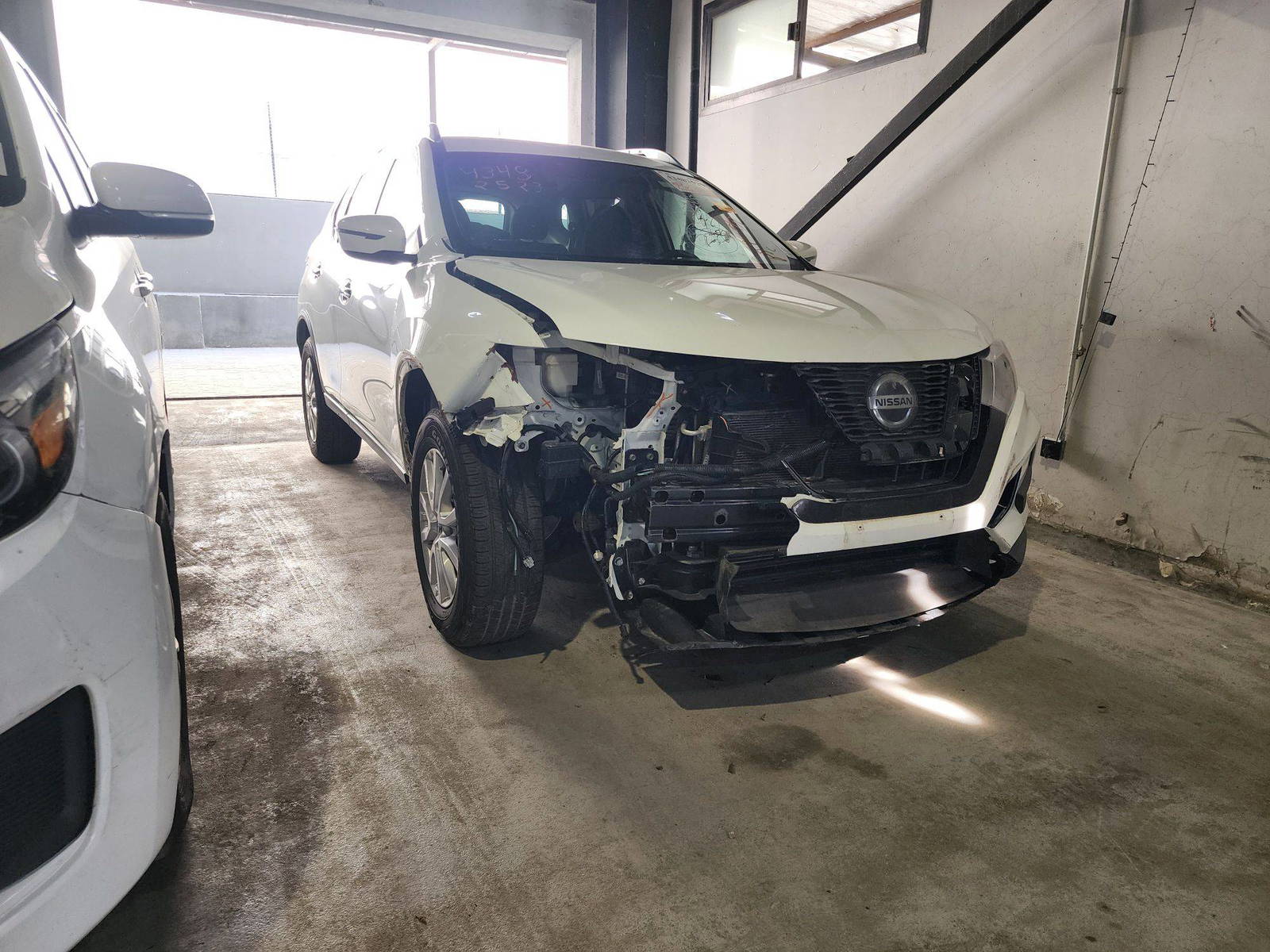 2018 NISSAN ROGUE — 177965 Miles — Lot 2MT9JP567800 — Al Quoz - Marhaba Auctions Used Cars - Image 4