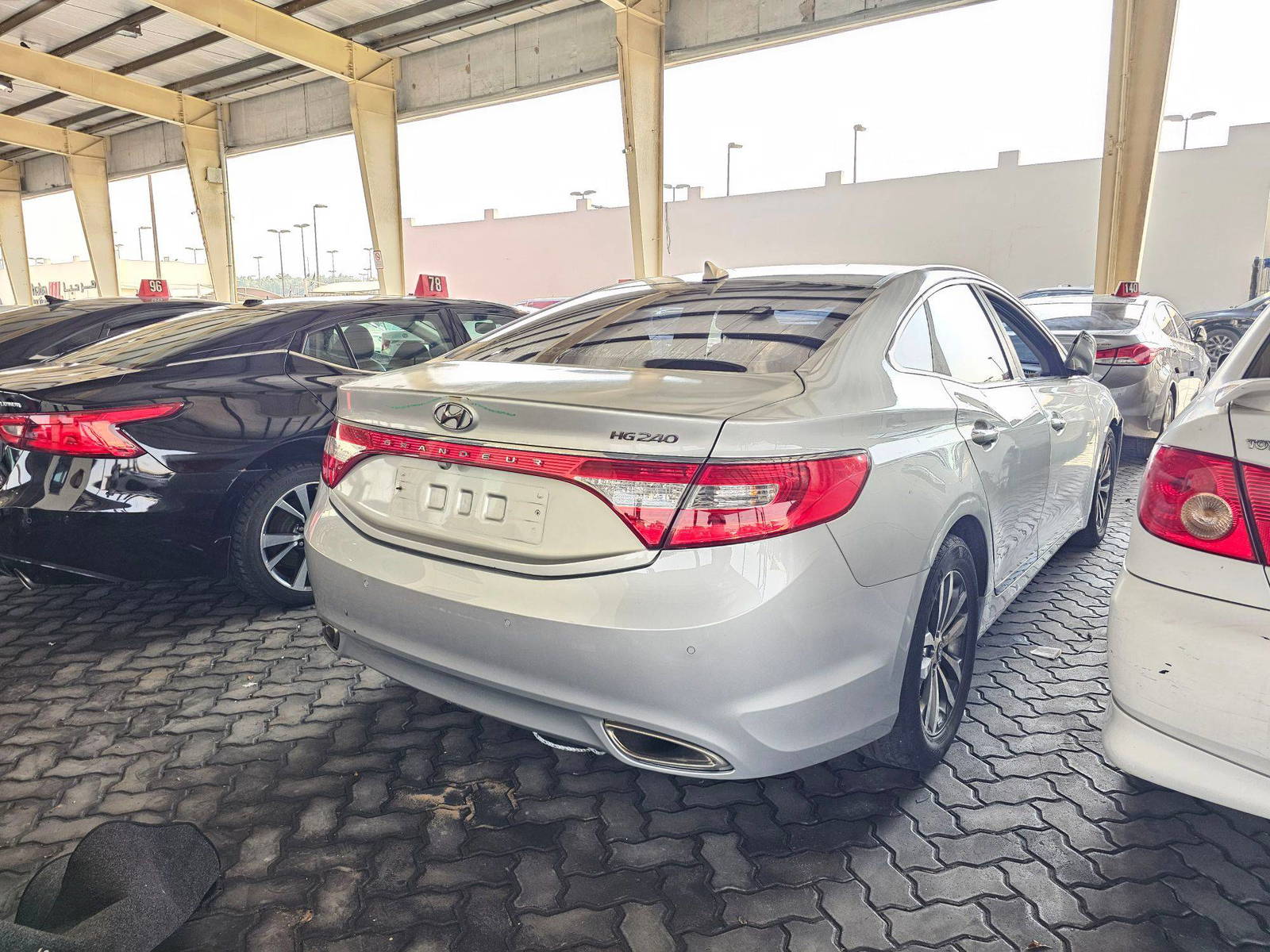 HYUNDAI GRANDEUR 2011 - Marhaba Auction Used Cars - Image 4