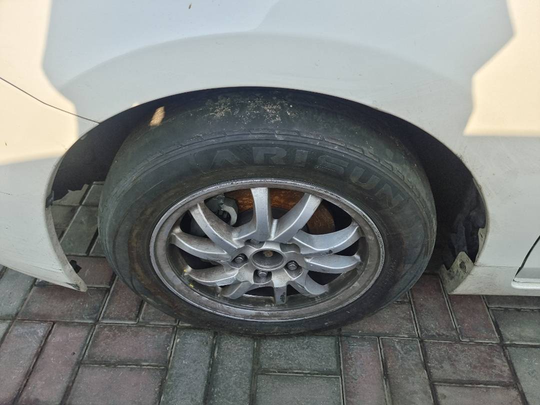 2013 TOYOTA PRIUS V — 199871 Miles — Lot D3193357 — Ind. 12 - Marhaba Auctions Used Cars - Image 9
