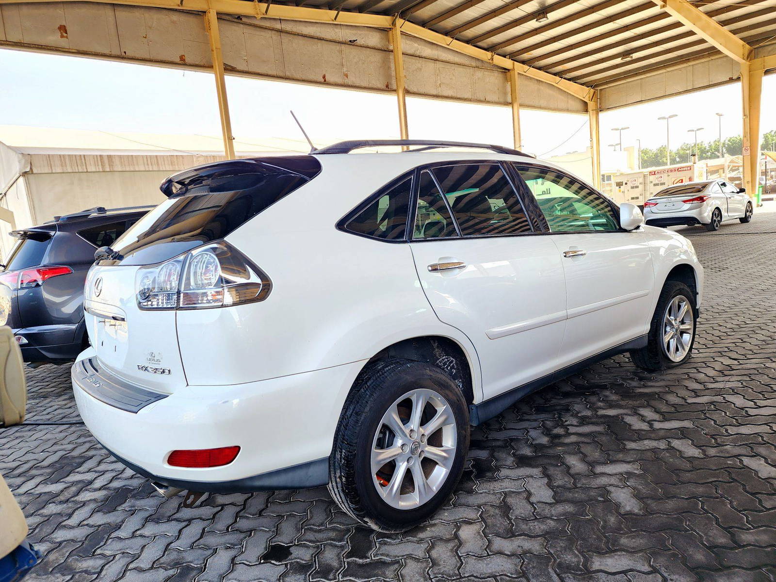 2008 LEXUS RX 350 — 194589 Miles — Lot 67058714 — Souq - Marhaba Auctions Used Cars - Image 3
