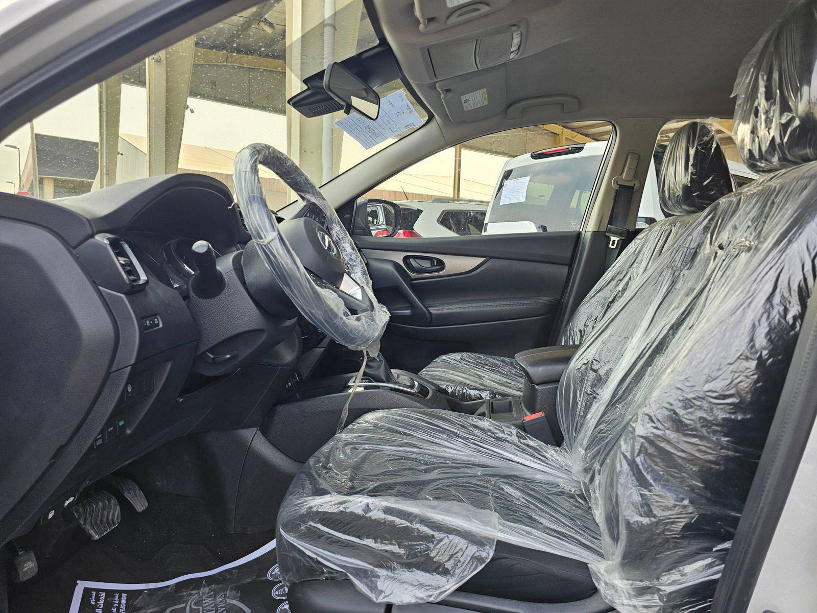2020 NISSAN ROGUE — 61597 Miles — Lot 0LW650107 — Souq - Marhaba Auctions Used Cars - Image 8