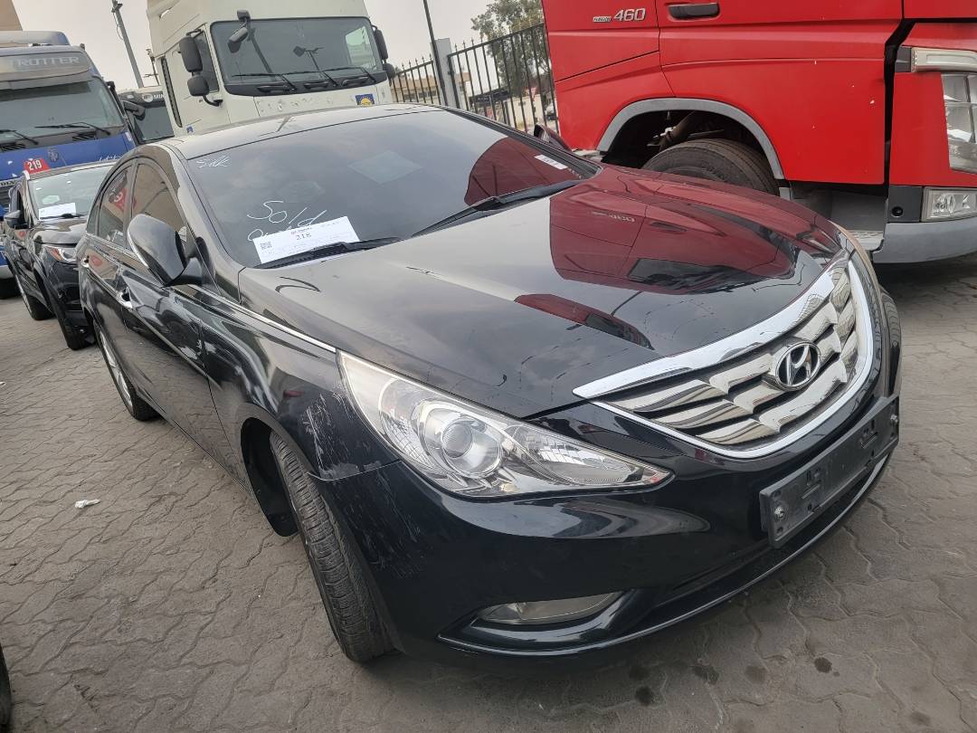 2011 HYUNDAI SONATA — 188200 KM — Lot 325420 — Main - Marhaba Auctions Used Cars - Image 4