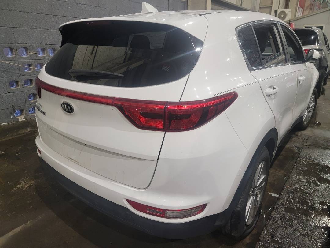 2018 KIA SPORTAGE — 73519 Miles — Lot J7308817 — Souq - Marhaba Auctions Used Cars - Image 3