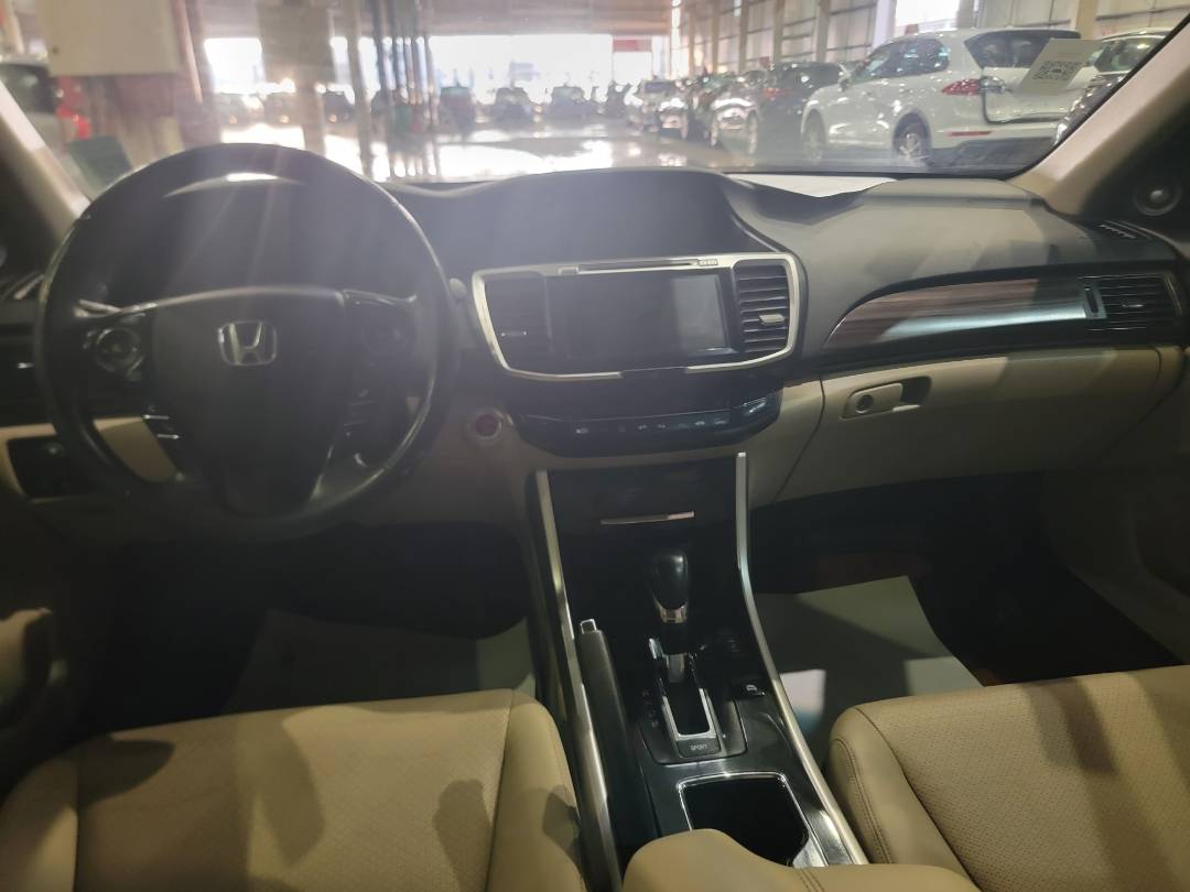 2017 HONDA ACCORD — 212972 Miles — Lot C019180 — Main - Marhaba Auctions Used Cars - Image 7
