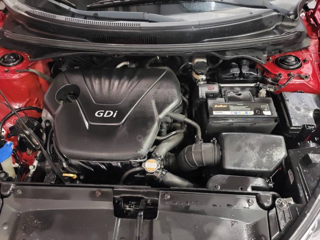 2012 HYUNDAI VELOSTER — 173421 KM — Lot 001270 — Main - Marhaba Auctions Used Cars - Image 8