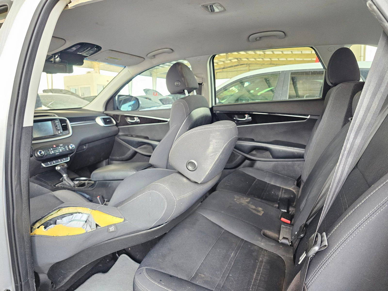 2018 KIA SORENTO — 122984 Miles — Lot G420778 — Souq - Marhaba Auctions Used Cars - Image 6