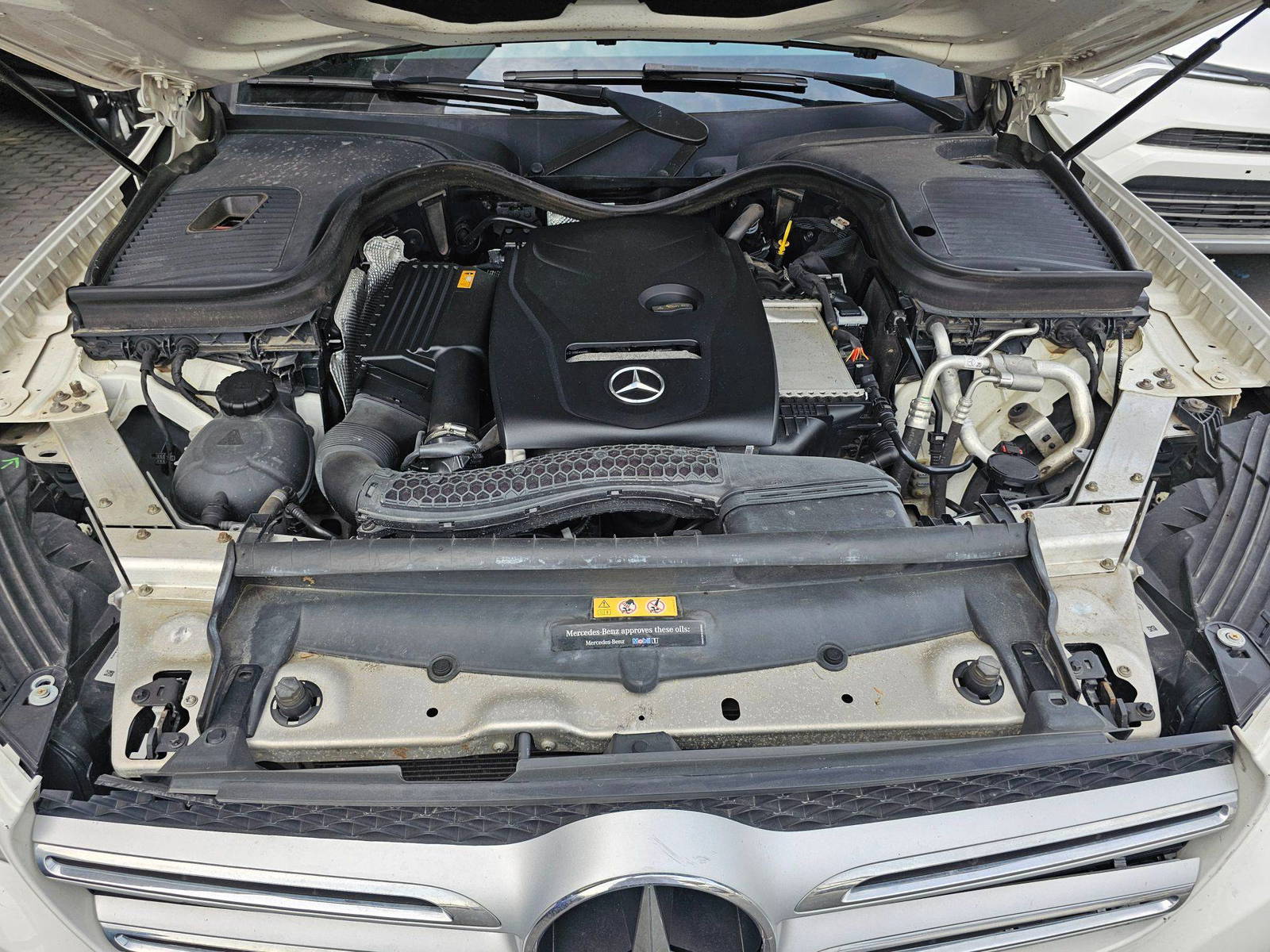 2019 MERCEDES BENZ GLC-300 — 93168 Miles — Lot 1KV165461 — Souq - Marhaba Auctions Used Cars - Image 11
