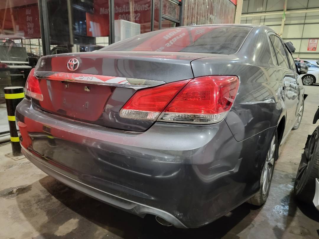 2011 TOYOTA AVALON — 179250 Miles — Lot BU407552 — Main - Marhaba Auctions Used Cars - Image 4