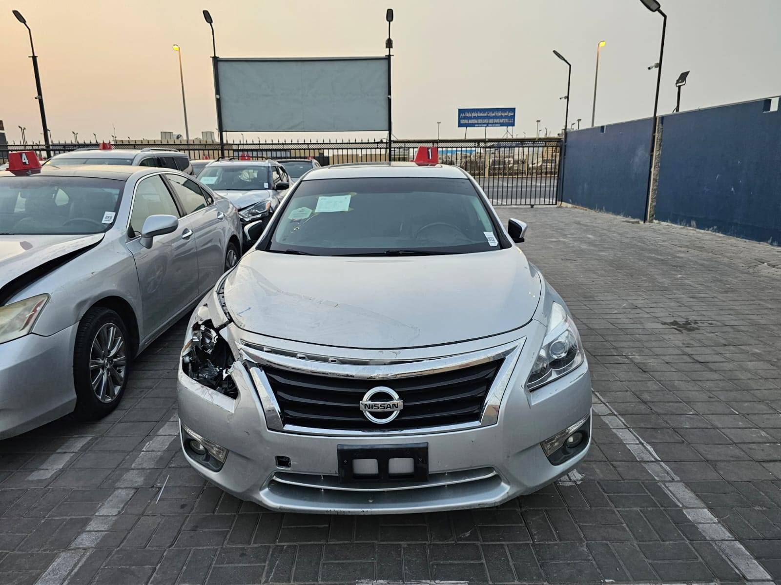 Nissan Altima 2013 view 2