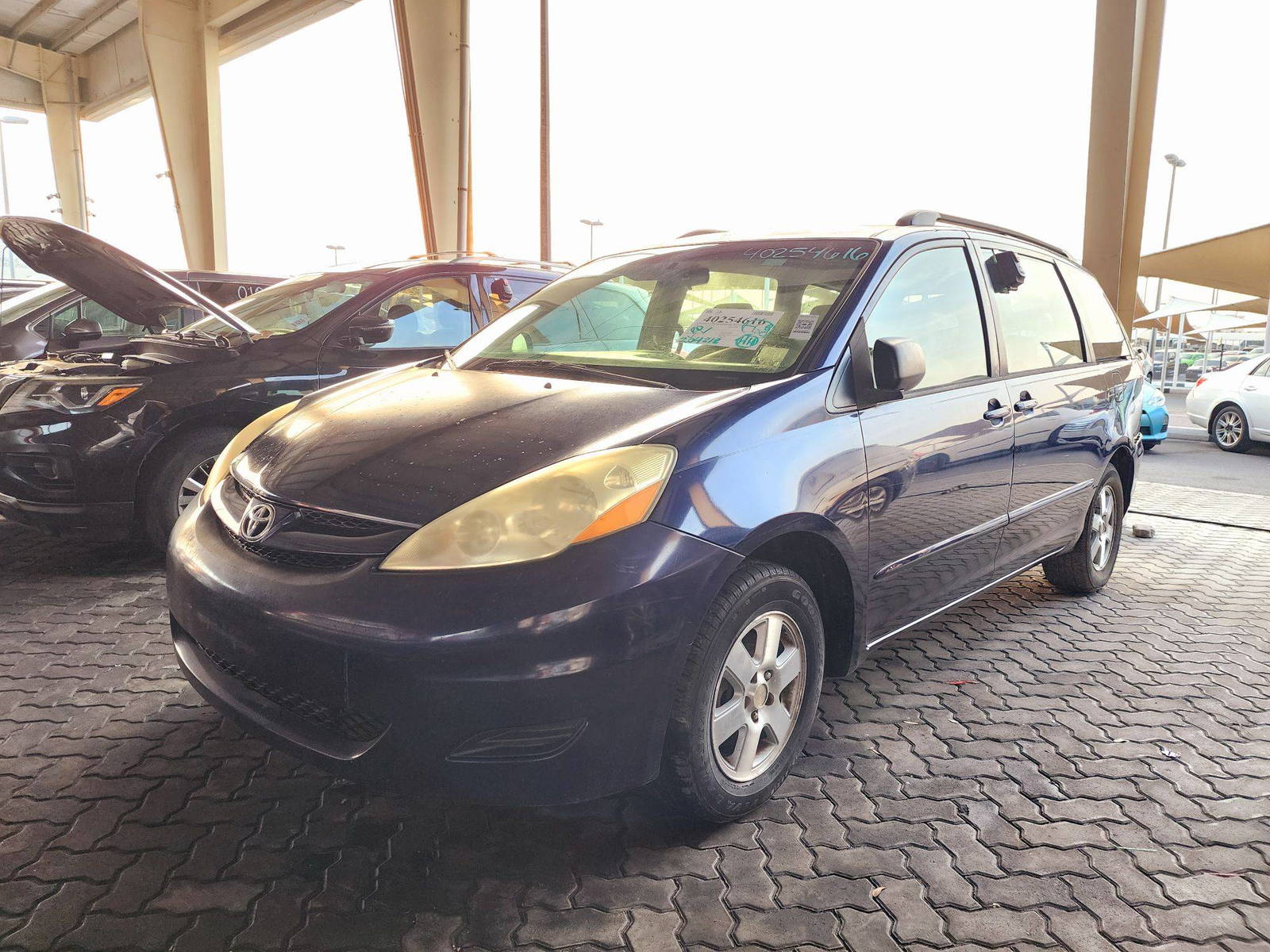 2006 TOYOTA SIENNA — 204212 Miles — Lot 40254616 — Souq - Marhaba Auctions Used Cars - Image 5