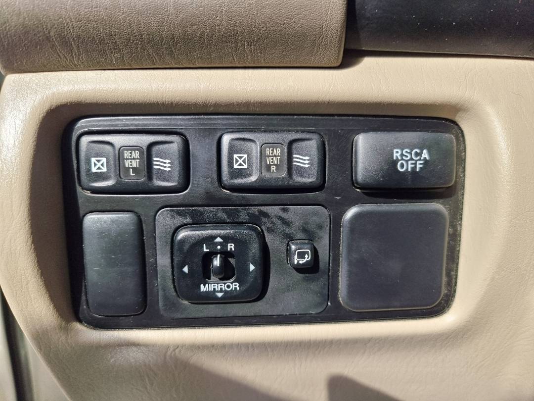 LEXUS LX 470 2005 - Marhaba Auction Used Cars - Image 8