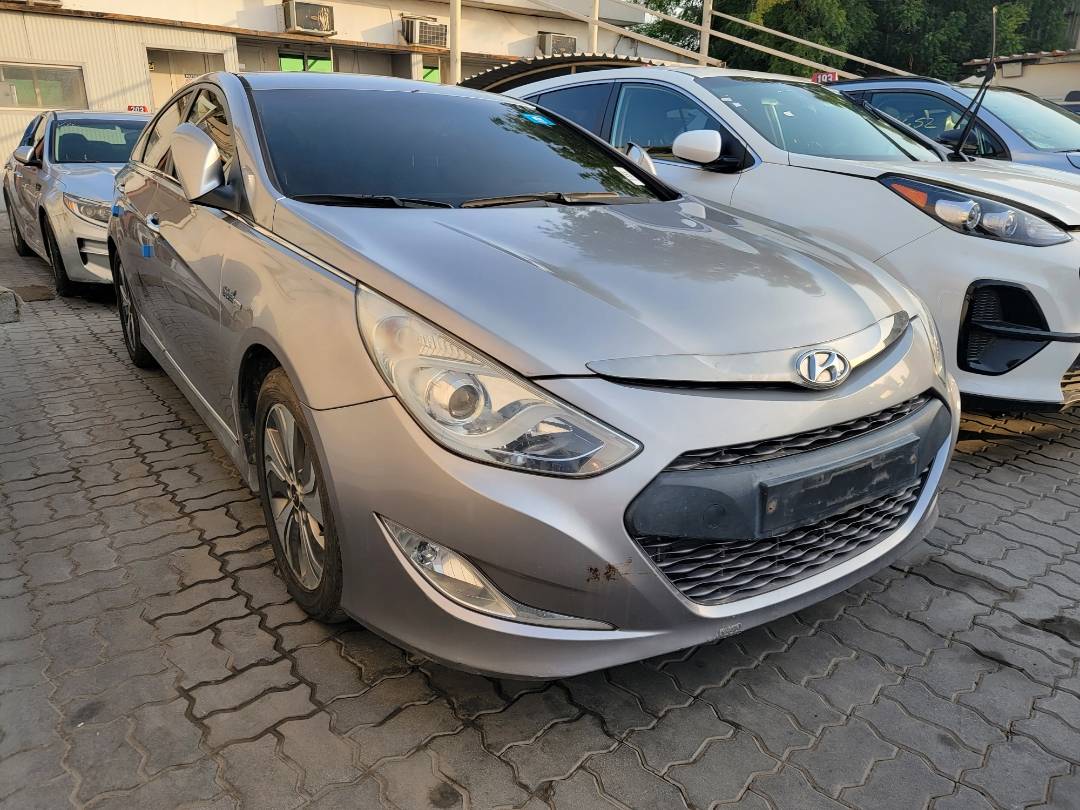 2014 HYUNDAI SONATA — 380348 KM — Lot A065688 — Main - Marhaba Auctions Used Cars - Image 4