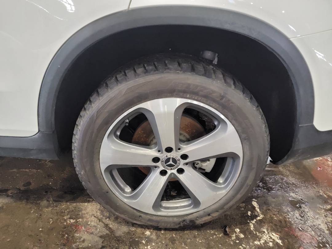 2019 MERCEDES BENZ GLC-300 — 40483 Miles — Lot KV197003 — Main - Marhaba Auctions Used Cars - Image 11