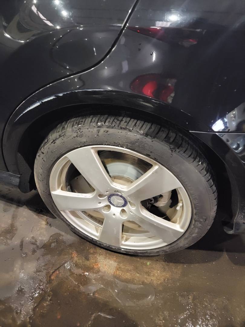 2010 MERCEDES BENZ E 350 — 208166 Miles — Lot 40386765 — Main - Marhaba Auctions Used Cars - Image 9
