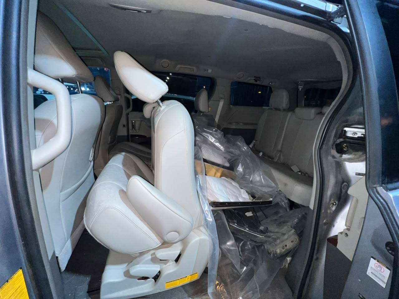2011 TOYOTA SIENNA — 200828 Miles — Lot S079181 - Marhaba Auctions Used Cars - Image 10