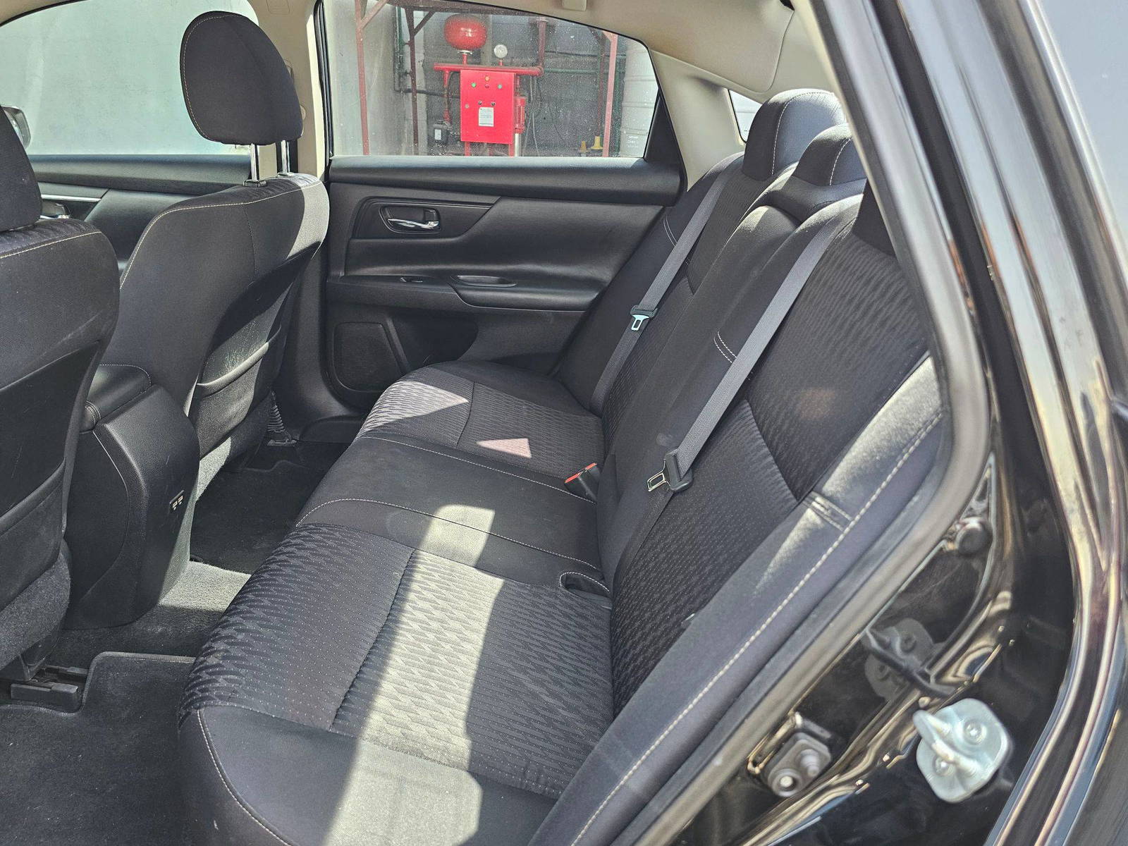 2017 NISSAN ALTIMA — 155880 KM — Lot HC209265 — Main - Marhaba Auctions Used Cars - Image 9