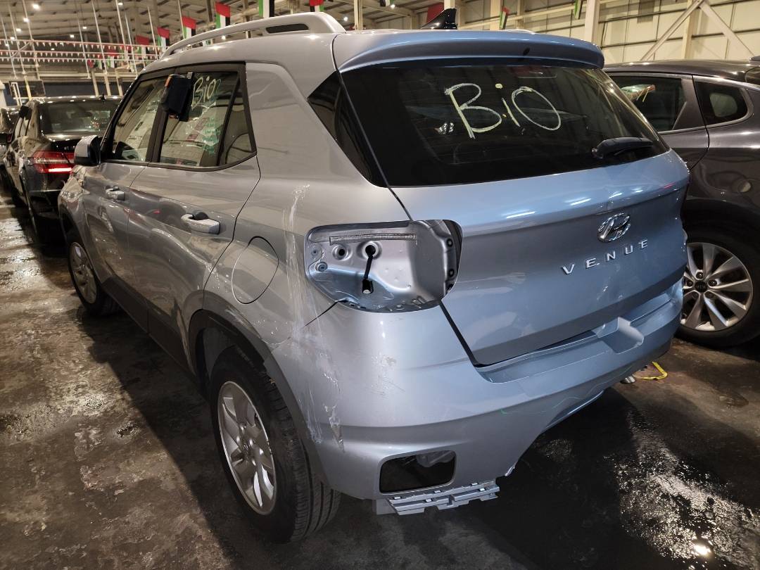 2020 HYUNDAI VENUE SEL — 51117 Miles — Lot 63521483 - Marhaba Auctions Used Cars - Image 9