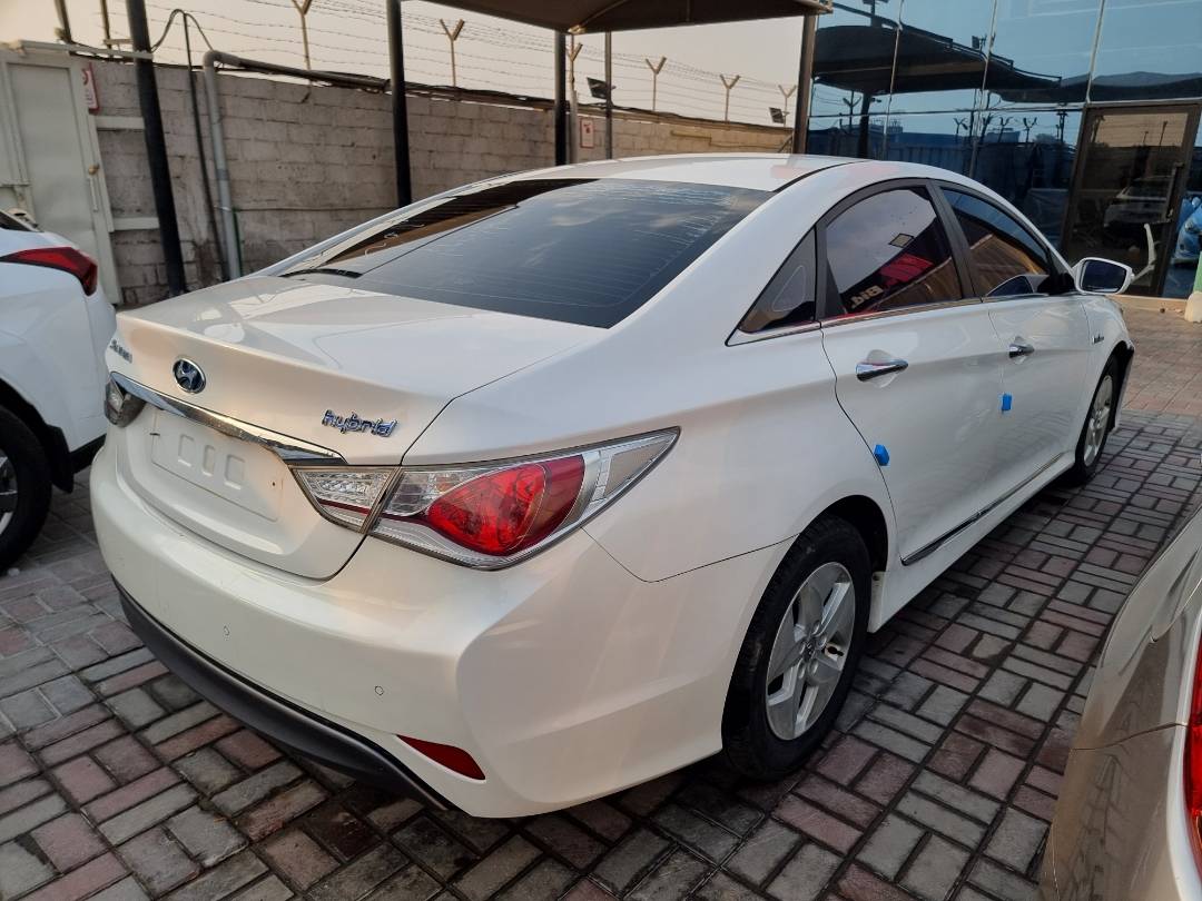 HYUNDAI SONATA 2012 - Marhaba Auction Used Cars - Image 4