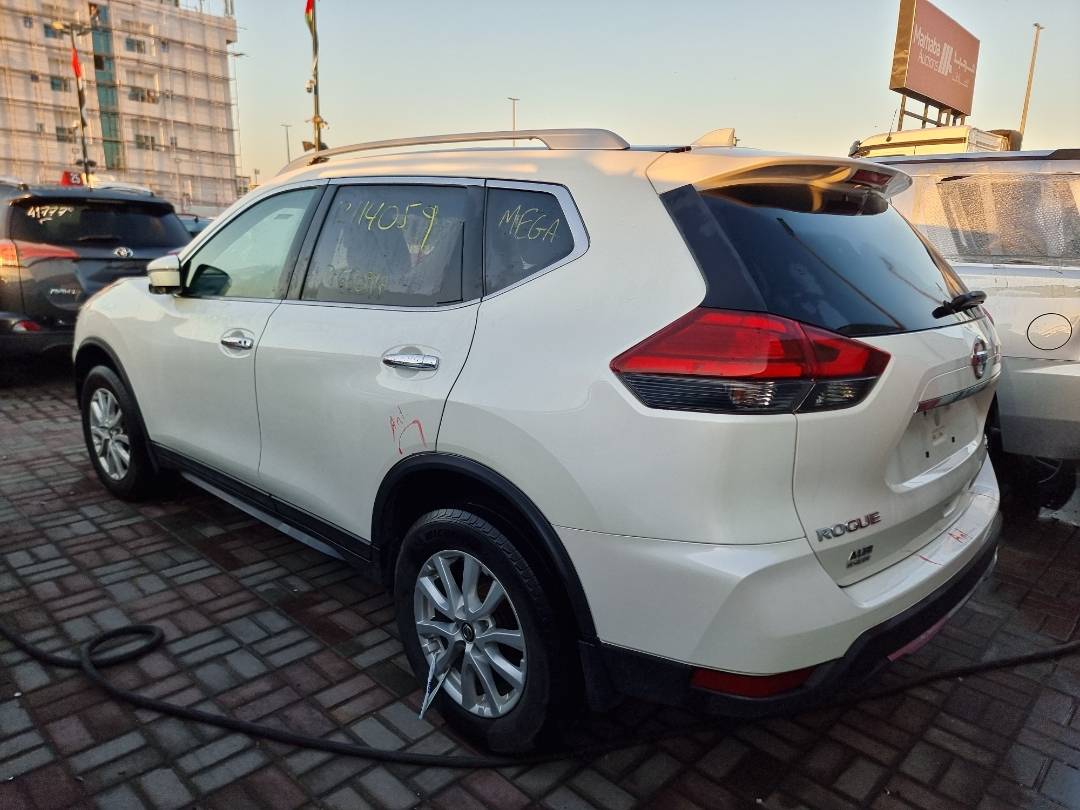 2017 NISSAN ROGUE — 161628 KM — Lot 125478 — Ind. 12 - Marhaba Auctions Used Cars - Image 4
