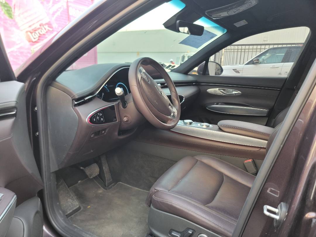 2021 GENESIS GV70 — 26297 KM — Lot 025314 — Main - Marhaba Auctions Used Cars - Image 6