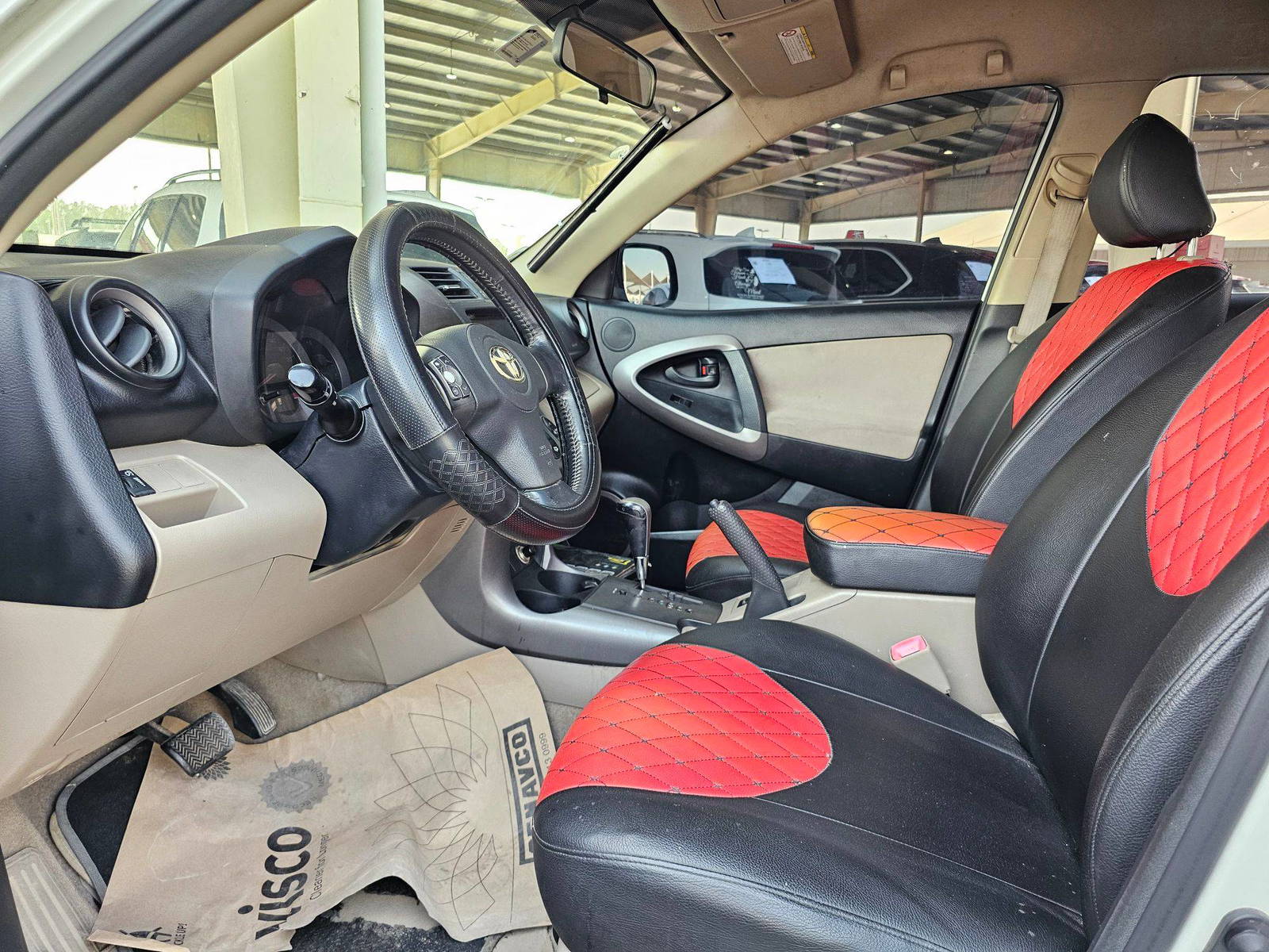 2008 TOYOTA RAV4 — 526850 KM — Lot 31VX85137681 — Souq - Marhaba Auctions Used Cars - Image 8